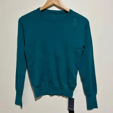 로트레아몽 LAUTREAMONT 슈퍼 엑스트라 파인 크루넥 니트