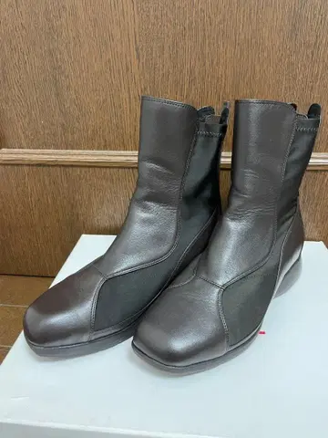 fitfit 다크 브라운 천연 가죽 숏부츠