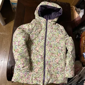 리버티 미니 꽃무늬 x 보라색 리버서블 다운 자켓 에밀리 패턴 벨메종