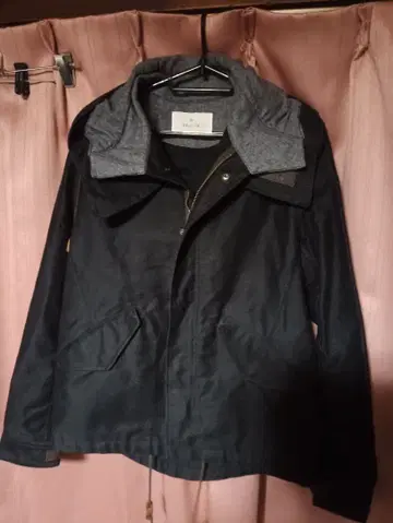 에디피스 후드 부착 블랙 마운틴 파카 자켓