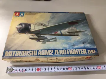 TAMIYA MITSUBISHI A6M2 ZERO FIGHTER