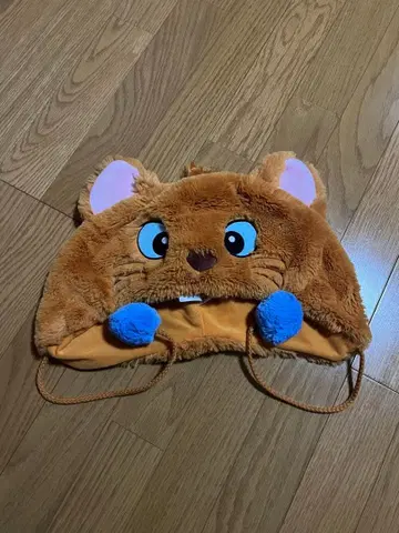 패셔너블 캣 루즈 팬캡