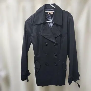 블랙 더블 브레스트 트렌치코트