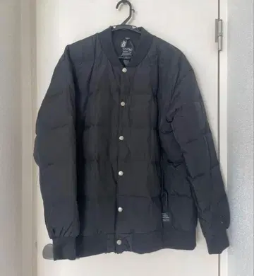 TAION 블랙 다운 자켓 L 사이즈