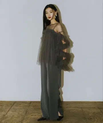 [ ZOZO 한정판 아이템 ] 올인원 x 데코라티브 튤 상의