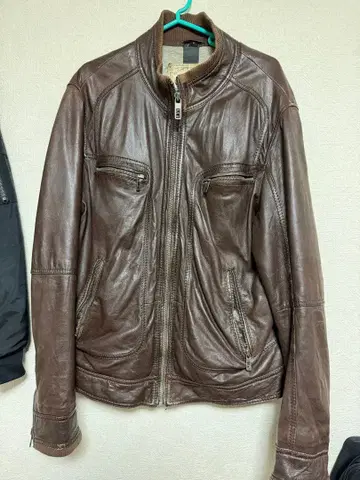 OAKWOOD 브라운 가죽 라이더 자켓