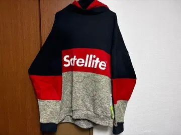 Satellite 후드 부착 후드티 네이비/레드