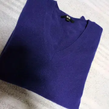 UNIQLO 파랑 캐시미어 100% V넥 긴팔 스웨터 M 사이즈