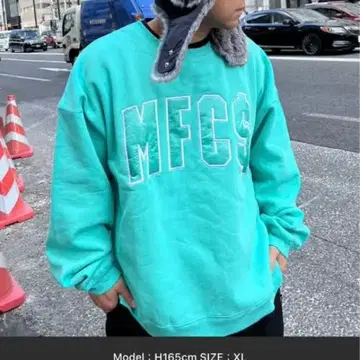 MFC STORE 'MFC$' ARCH LOGO 크루넥 맨투맨