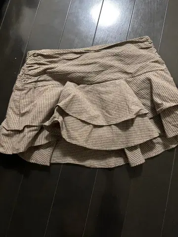 브라운 체크 프릴 미니 스커트