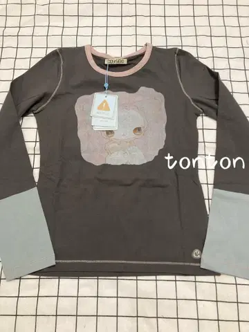 Coyseio 캐릭터 프린트 긴팔 T셔츠 그레이