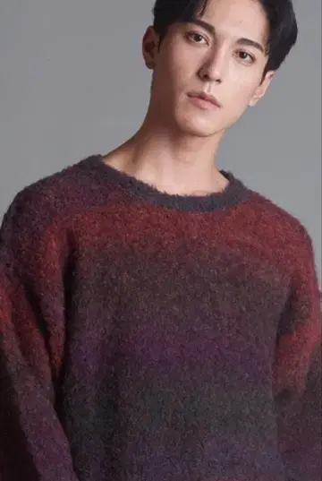 NO ID. 그라데이션 니트 빨간색