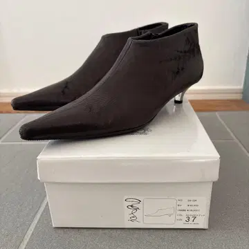 살롱 블랙 스틸레토 부티 36cm