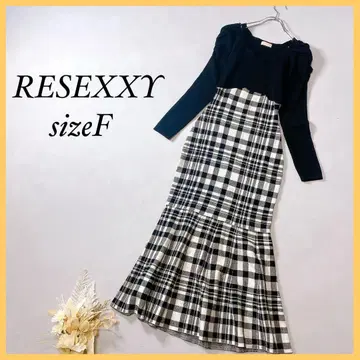 [ 새상품급 ] 리젝시 숄더 오픈 머메이드 니트 원피스 긴팔 체크