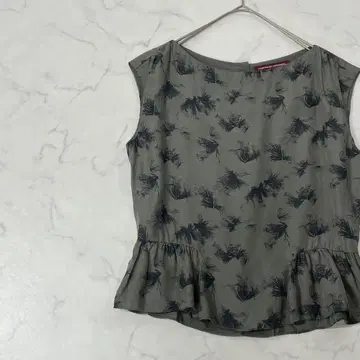 COMPTOIR DES COTONNIERS 절개 슬리브리스 블라우스 7