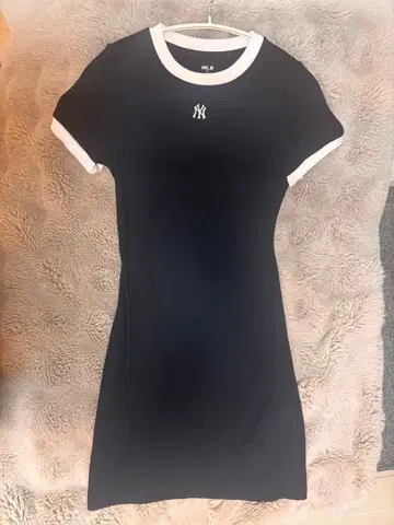 MLB NY 로고 블랙 미니 원피스 반팔