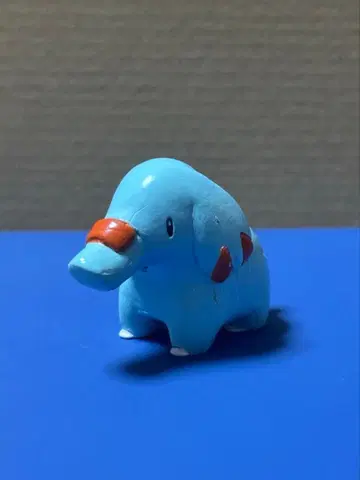 몬코레 고마조 피규어