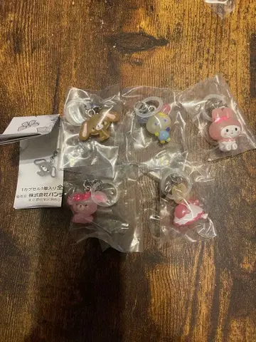 가챠가챠 산리오 캐릭터즈 윳토 메지루시 액세서리 5개 세트