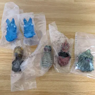 괴수 머리 장식 6개