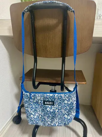 AIGLE 리버티 프린트 사코슈 (블루)