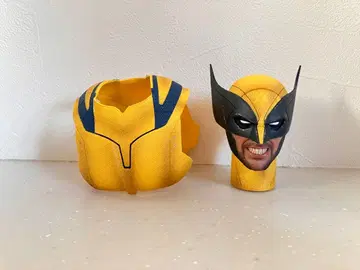 핫토이즈 울버린 마스크 헤드와 가슴 부품