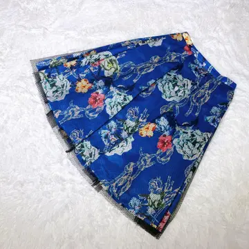 [쿨라틱스] 새상품급 꽃무늬 턱 플레어 스커트 메쉬 고급 안감 있음