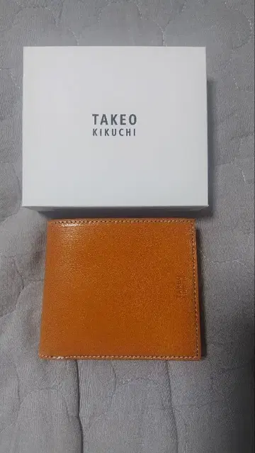 새상품 다케오 키쿠치 남성용 아니린 고트 접이식 지갑