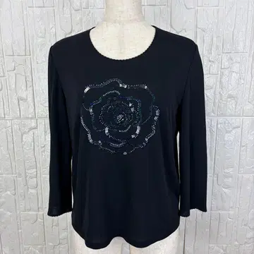 어른의 화려함 스팽글 장미 모티브 이타리야 블랙 티셔츠 [ i21 ]