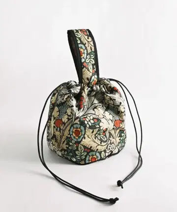 basic and accent 한정판 복조리 원 핸들 백