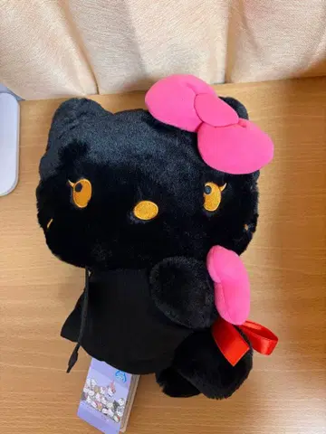 헬로키티 블랙 봉제 인형 블랙