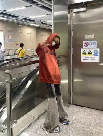 ORUN 그라데이션 플레어 데님 팬츠