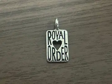 로얄오더 목걸이 탑