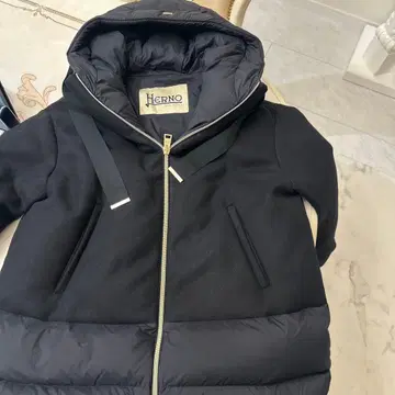 Herno 블랙 다운 자켓 42