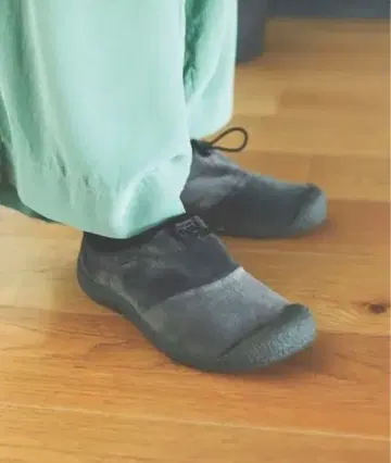 KEEN 하우저 III 슬라이드 슬립온