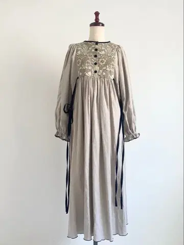 베스트풍 볼륨 소매 원피스