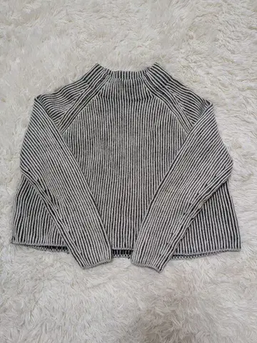 INED 울 100% 스트라이프 스웨터 사이즈 9