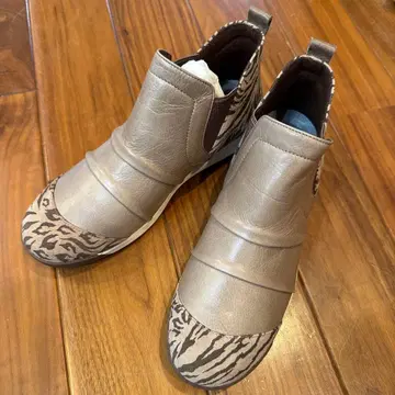 St.CRISPIN 24.0 숏부츠 미사용 여성용 부츠