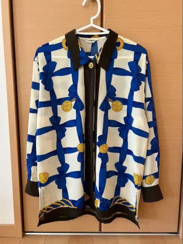 쇼와 레트로 FEDERICO 리본 디자인 스카프 무늬 골드 버튼 블라우스