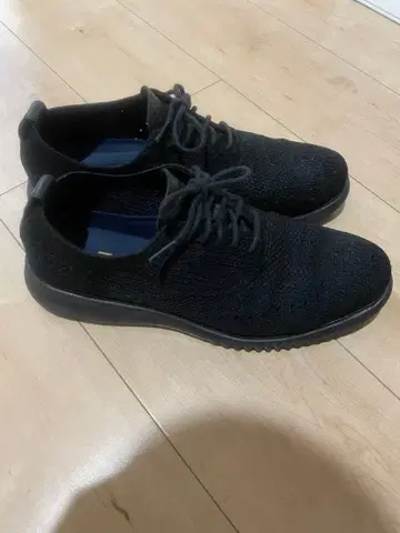 블랙 니트 스니커즈 콜한