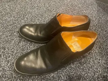 ing 소가죽 블랙 펌프스