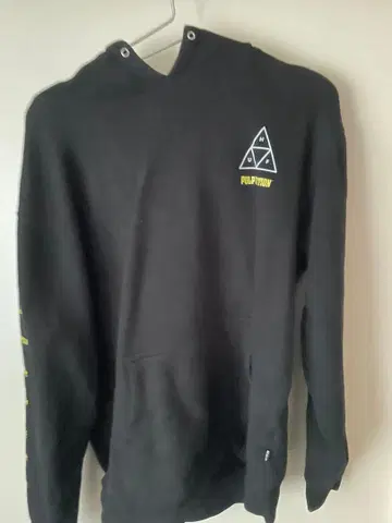 HUF 펄프 픽션 블랙 후드티 M