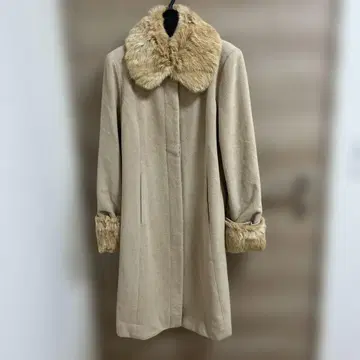 울 베이지 롱 코트 퍼 카라 부착