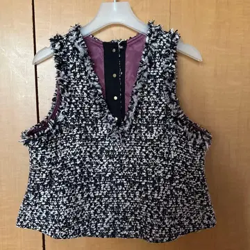 블랙과 화이트 트위드 슬리브리스 베스트 36