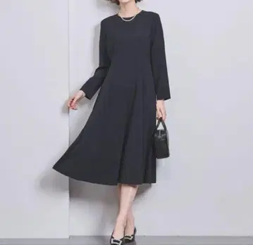 FEEL FREE 플레어 원피스