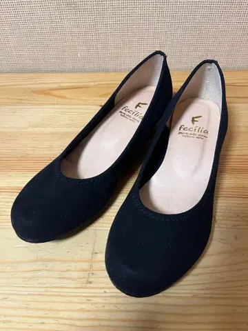 a265/새상품 페시리아 플레인 펌프스 미사용 라운드토 22.5cm