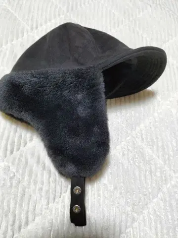 [ 새상품급 ] [ ROSE BUD ] 스웨이드 플라이트 캡 귀마개