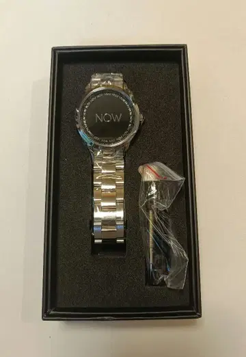 NOW Watch 타임리스 디자인