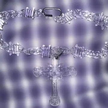 투명 목걸이 십자가