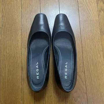 REGAL 블랙 펌프스 스퀘어토