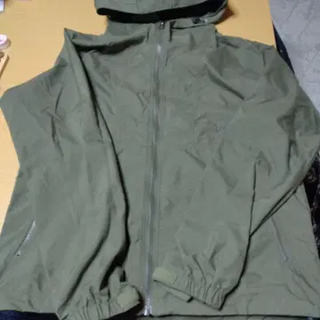 새상품급 THE NORTH FACE 올리브 그린 자켓 L 사이즈